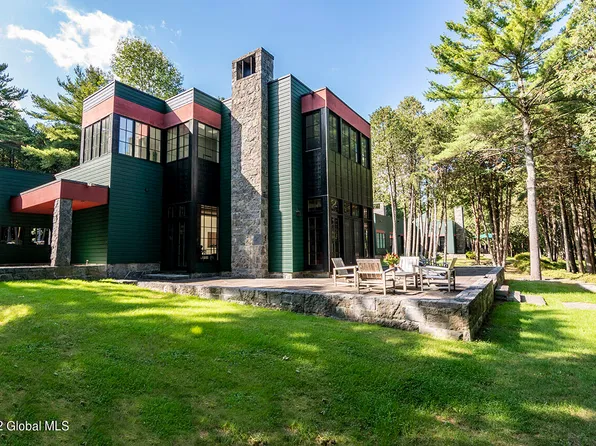 3062 Essex Road, Willsboro, NY 12996