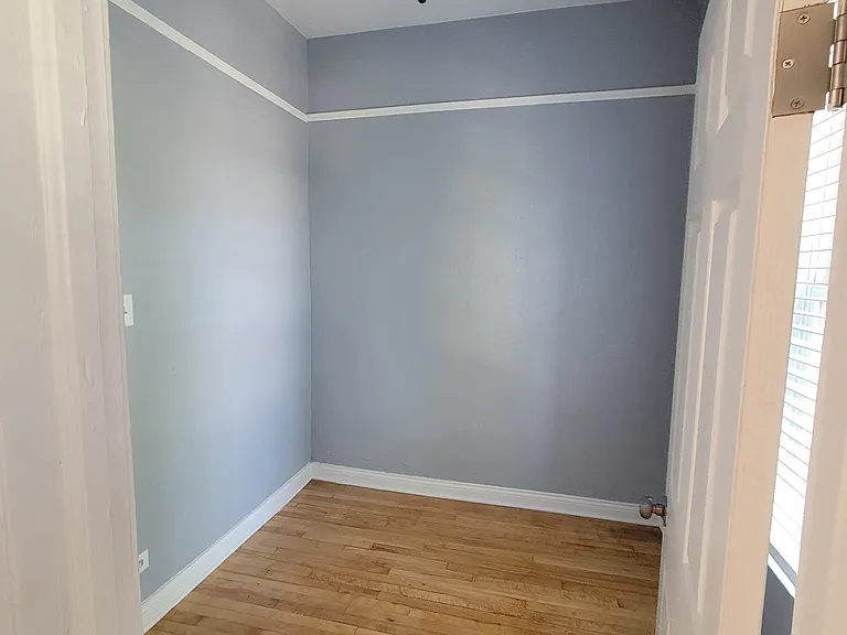 3525 W Dickens Ave #2 — Photo 14