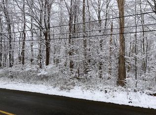 Reichert Rd, Erie, PA 16509