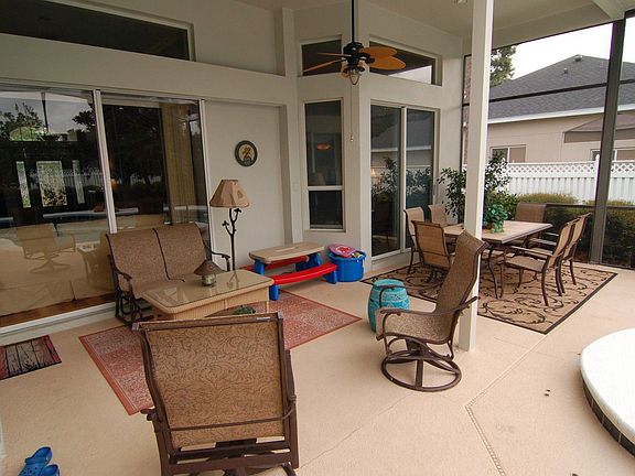 3rd image of 557 W Palm Valley Dr