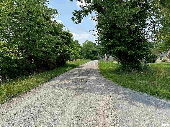 5th image of 301 N Chestnut St