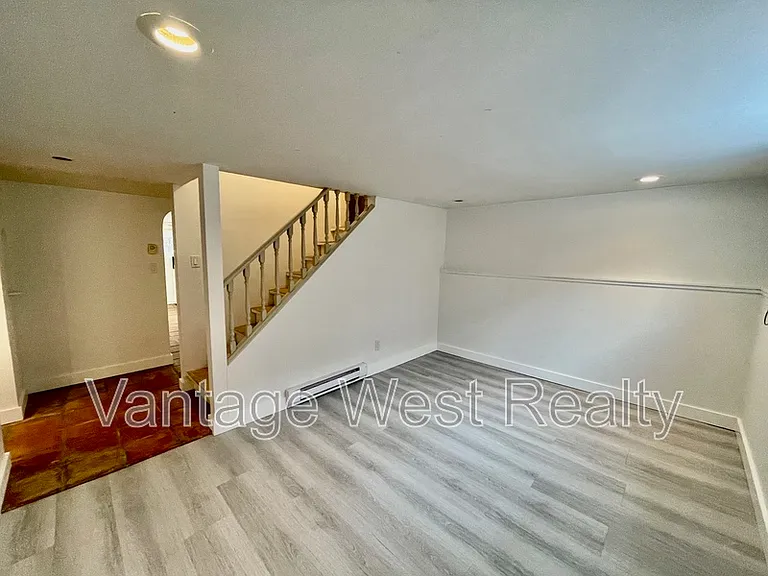1230B Ethel St — Photo 7