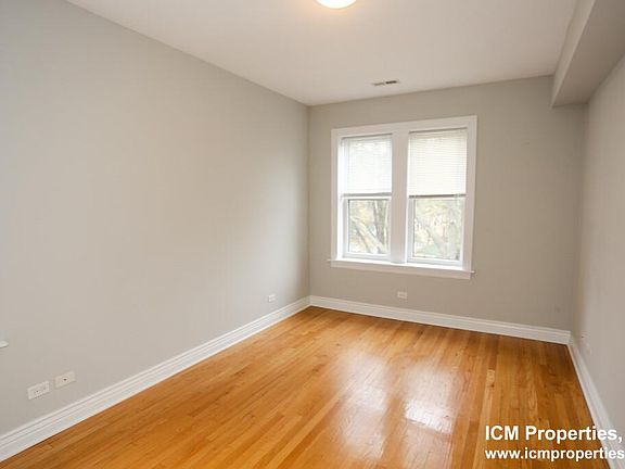 3rd image of 4848 N Hermitage Ave #3
