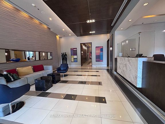 3rd image of 16 Harbour St #3707