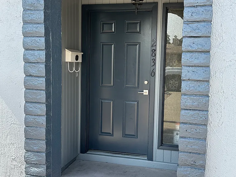 2836 E Cortez St — Photo 3