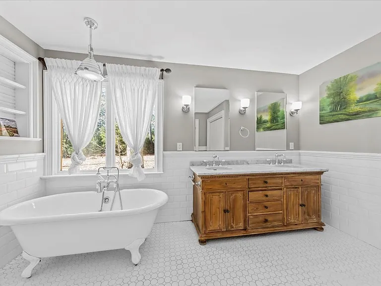 2051 Marsh Flower Ln — Photo 9