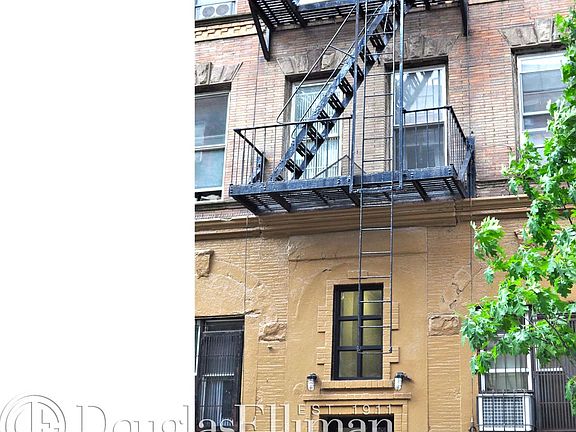 5th image of 514 E 12th St APT 11
