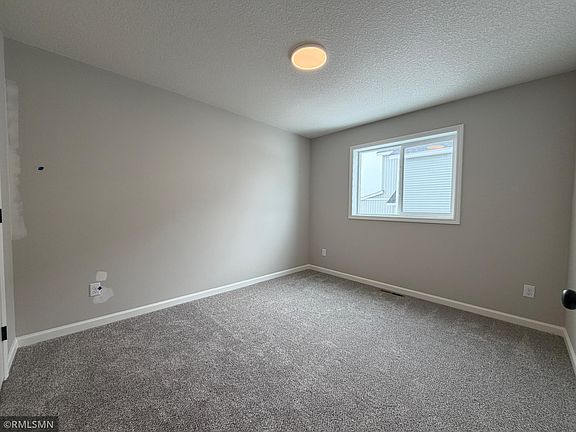 5th image of 6289 Radford Ave NE