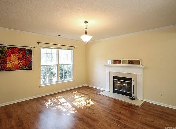 4th image of 12120 Mountainside Ln