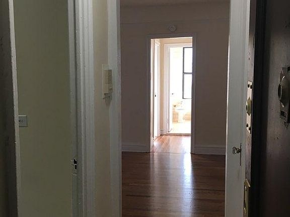 2nd image of 220 Cabrini Blvd APT 4D