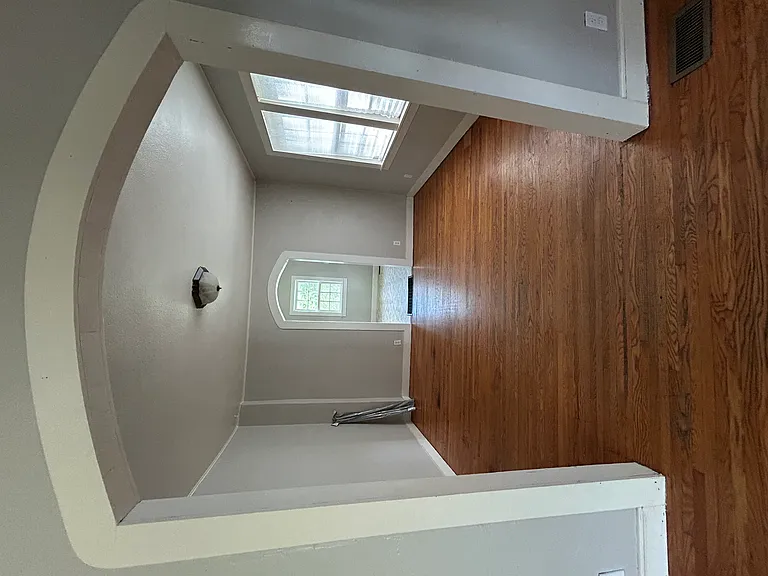 430 W Catalpa St — Photo 3
