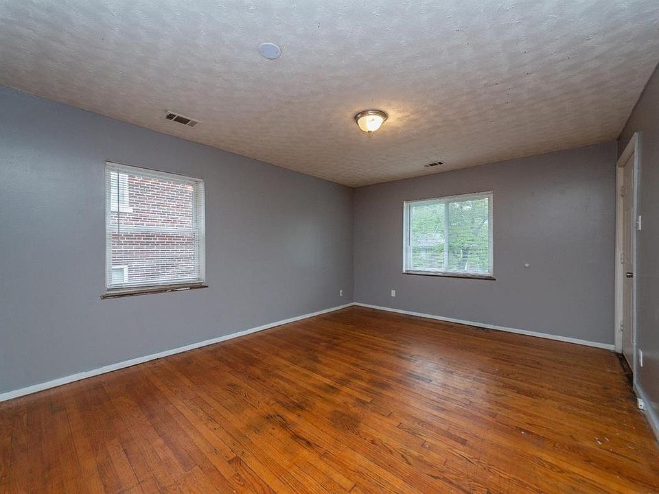 3126 Bracken Woods Ln, Cincinnati, OH 45211 Zillow