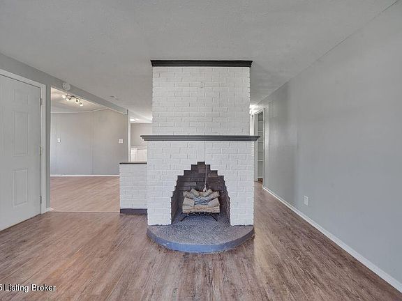 5th image of 6008 Middleground Dr