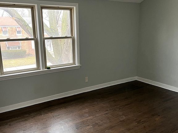 5th image of 9621 S Yates Ave