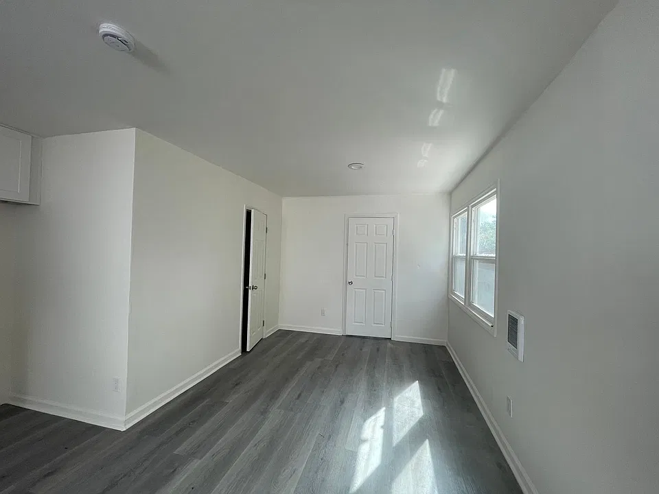 15540 Victory Blvd #15540.5
