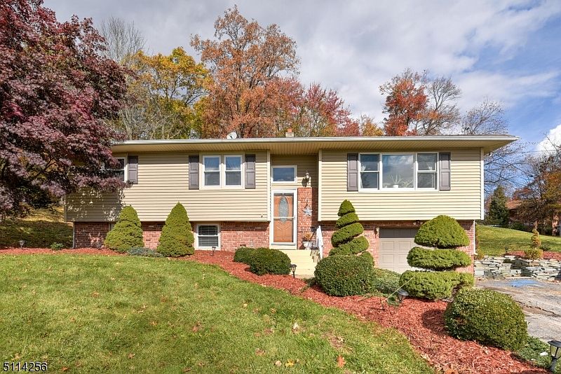 2 Geraldine Dr, Wantage, NJ 07461 Zillow