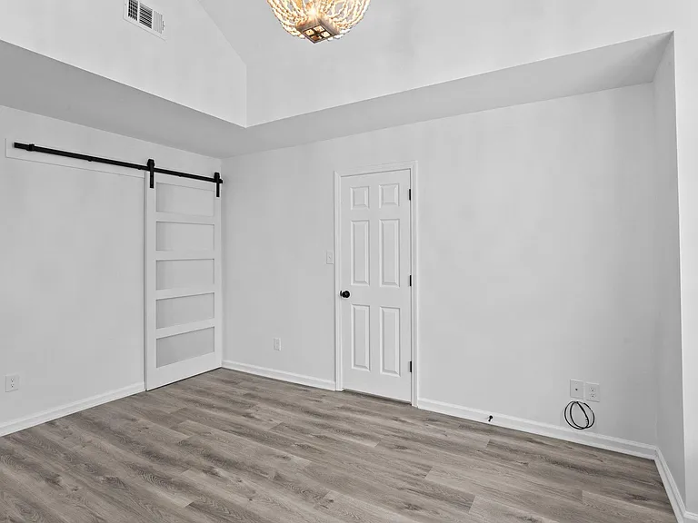 7926 Camden Hollow Rd — Photo 13