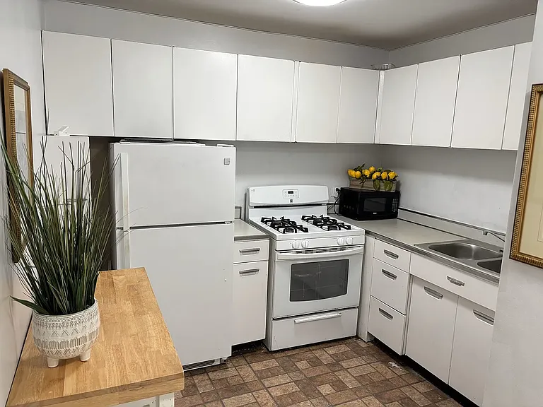 1450 E 55th Pl #927S — Photo 7