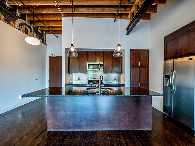 922 N Main St #212 — Photo 6