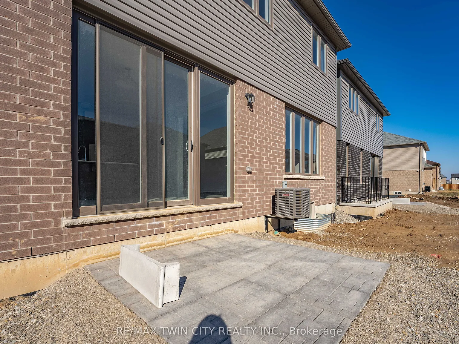 4 bed, $2,800 — Photo 4