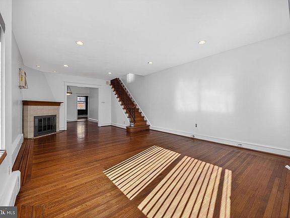 4th image of 165 W Albemarle Ave