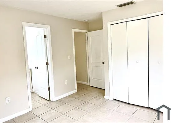 3 bed, 1400 sqft, $3,000 — Photo 4