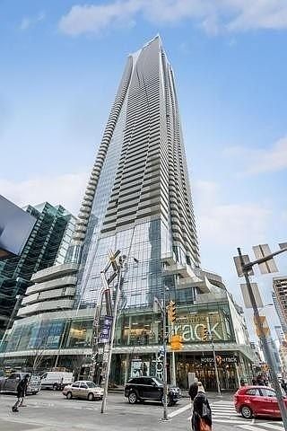 1 Bloor St E Toronto, ON  Zillow - Apartments for Rent in Toronto