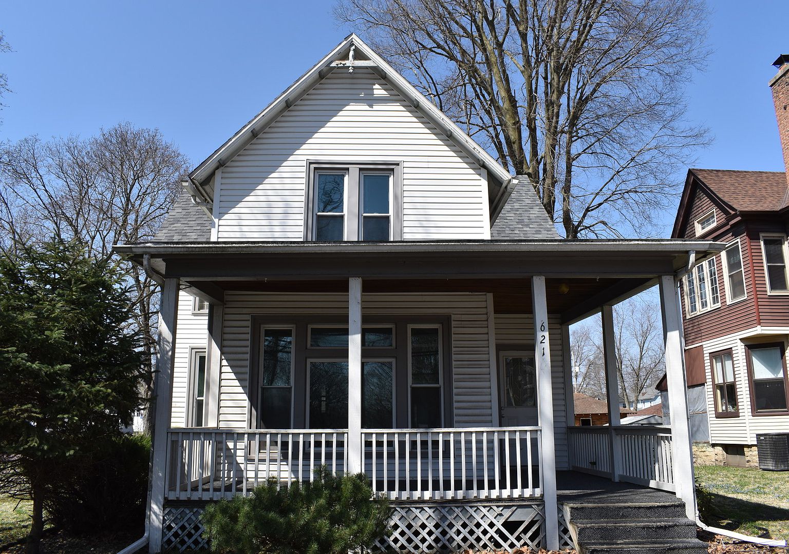 621 S Mill St, Pontiac, IL 61764 Zillow