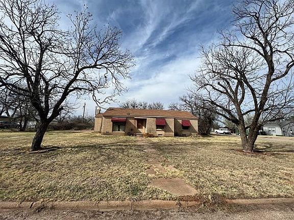 3rd image of 1404 Park Dr