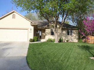 314 Cactus Ct, Andover, KS 67002