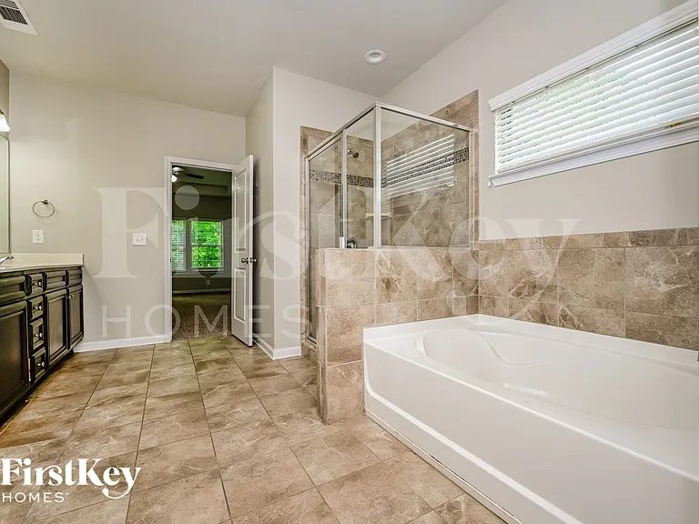 360 Madison Grace Ave — Photo 9