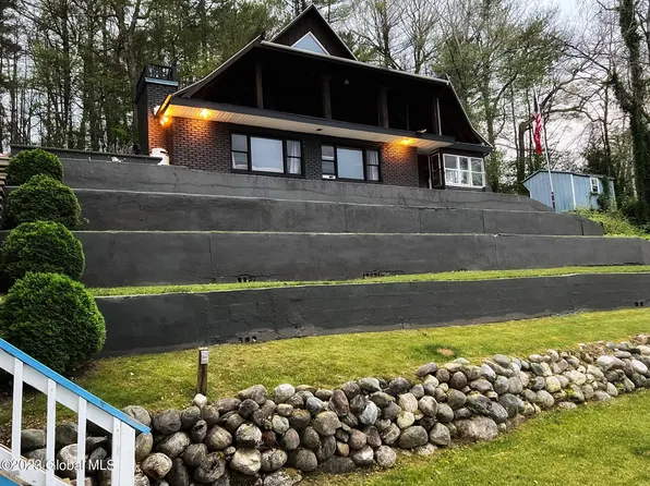 89 Birdsall Road, Queensbury, NY 12804
