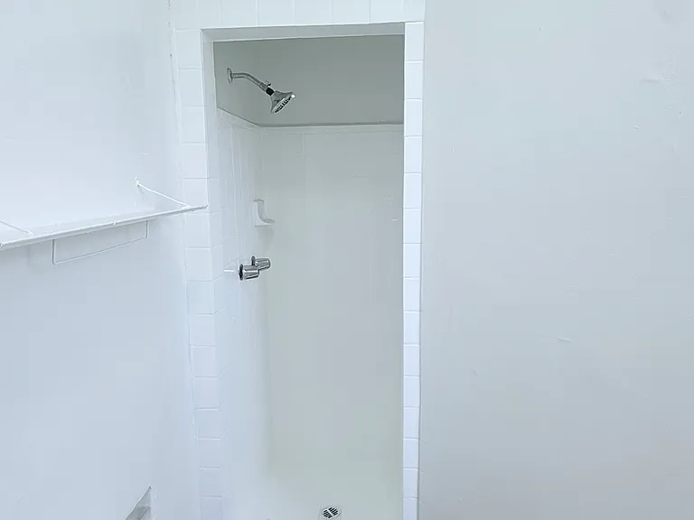 5870 Franklin ave — Photo 6