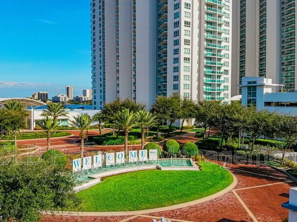 241 Riverside Dr, Holly Hill, FL