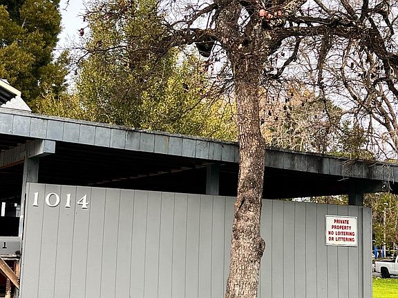 2nd image of 1014 Pine Street