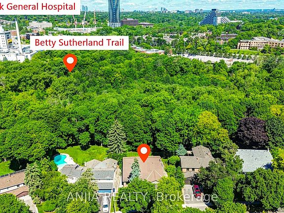 3rd image of 8 George Henry Blvd