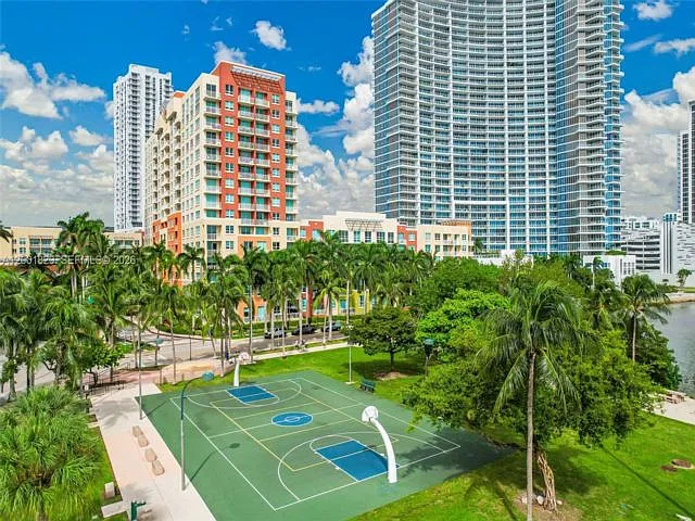 2001 Biscayne Blvd #2617 — Photo 15