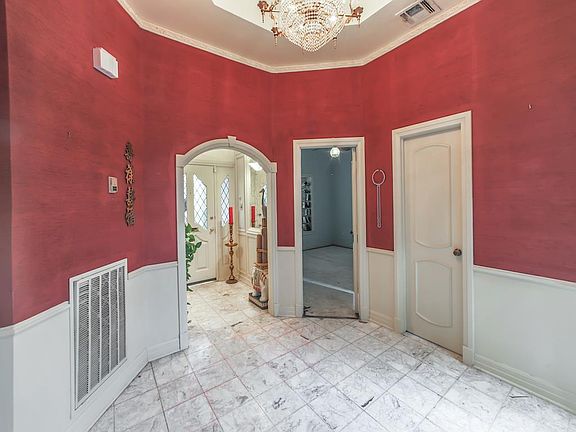 4th image of 9460 Briar Forest Dr
