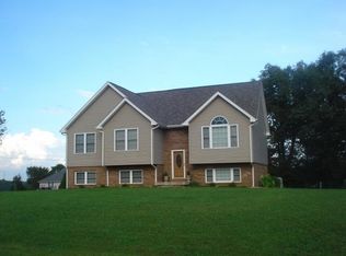 230 Trappers Ridge Ct, Vine Grove, KY 40175