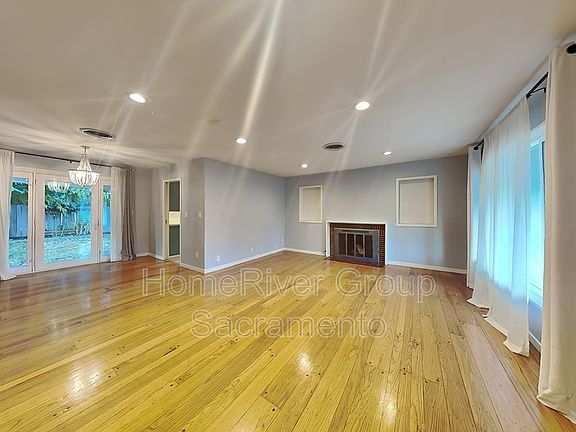 2nd image of 3112 Crest Haven Dr