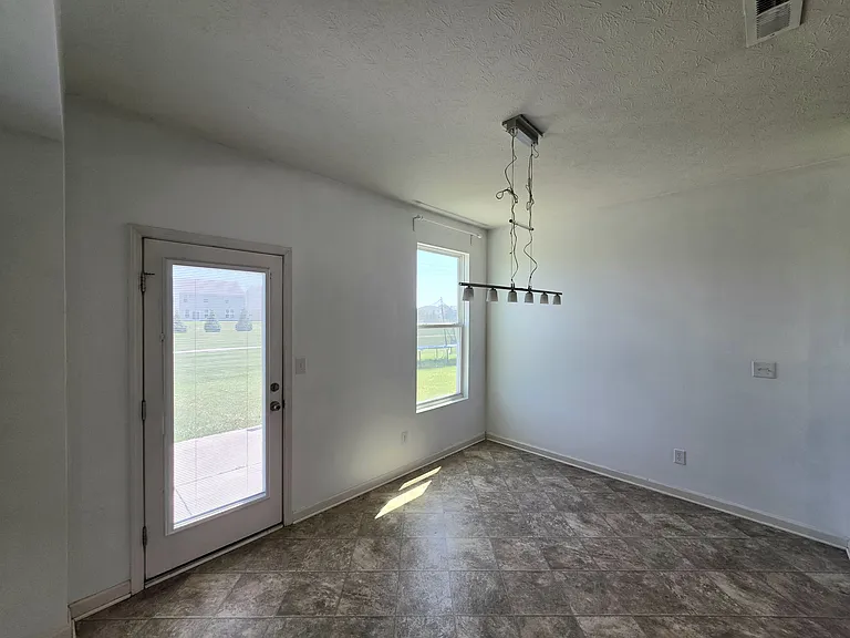 2393 Shadow Bend Dr — Photo 11