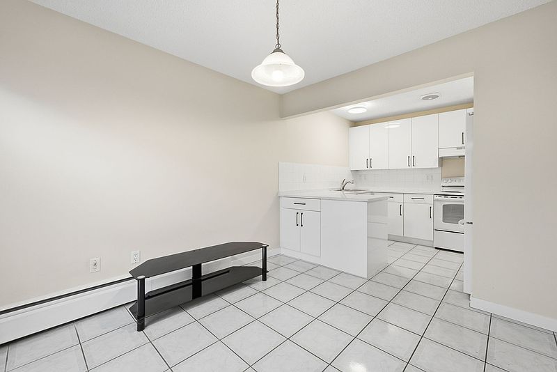 North Vancouver Townhouse for rent - 3 Bedrooms — photo 6