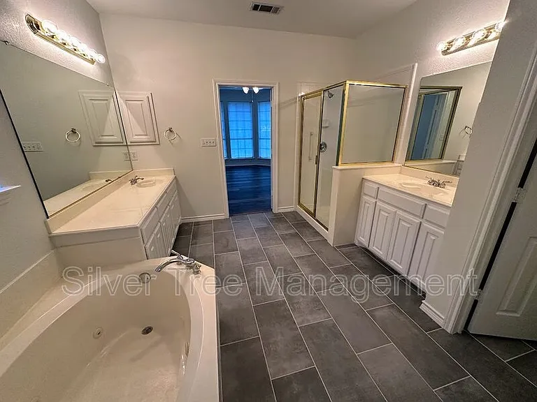 3200 Blenheim Ct — Photo 32