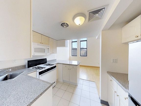 3rd image of 371 Madison St APT 214
