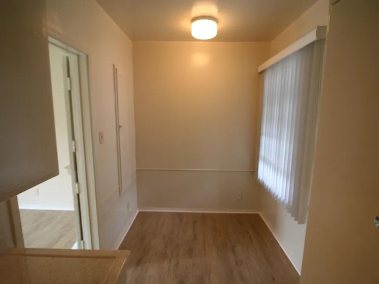 200 S Doheny Dr #100 — Photo 4
