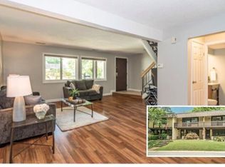 2625 Hampton Rd, Saint Charles, MO 63303