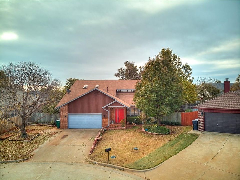 1st image of 6620 NW 124th Ct