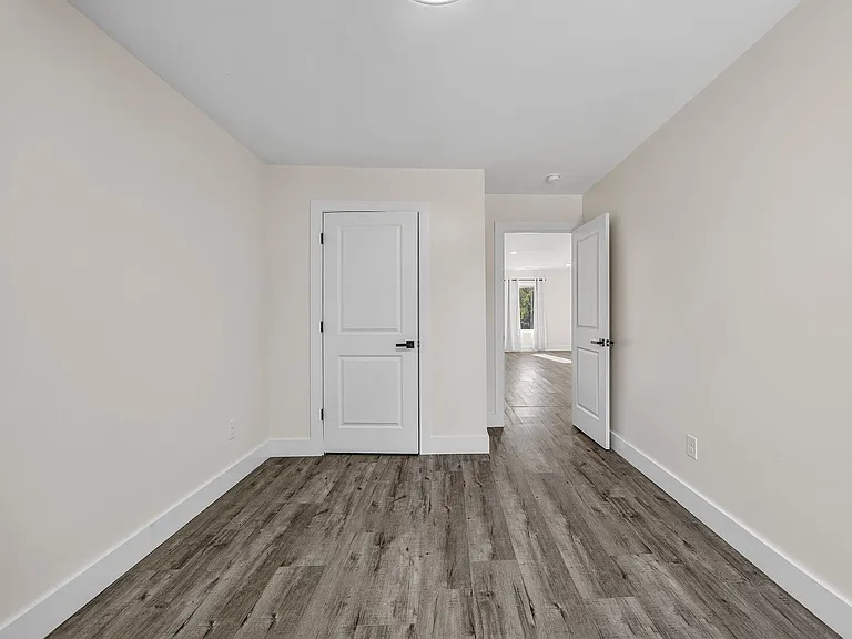 32 Beverly Hills Dr — Photo 22