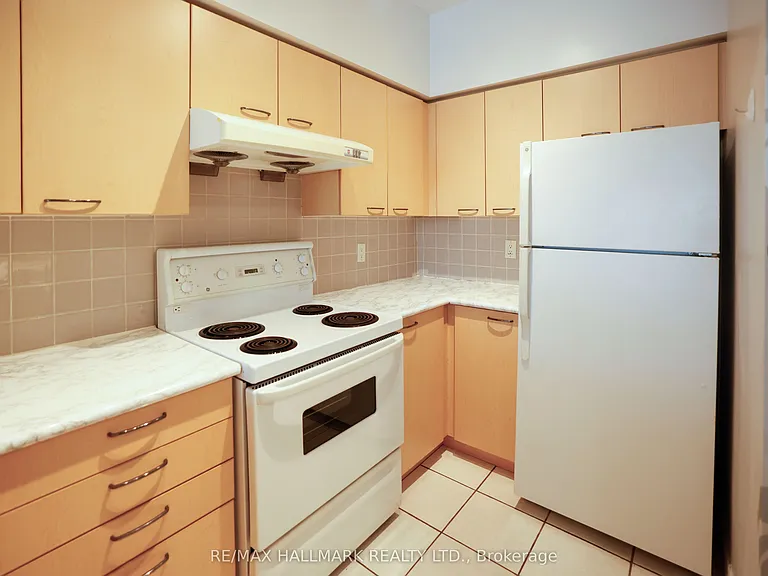 62 Suncrest Blvd #112 — Photo 3