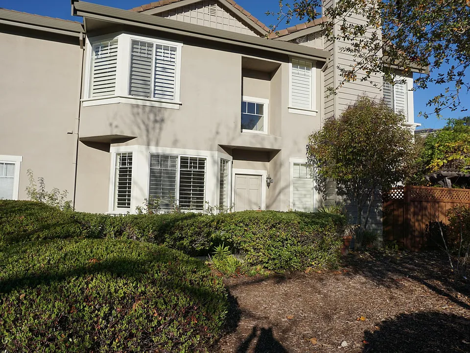 335 Sutton Cir